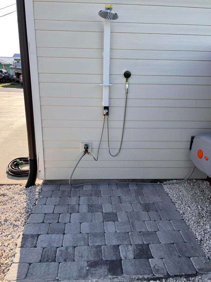 Outdoor shower stones